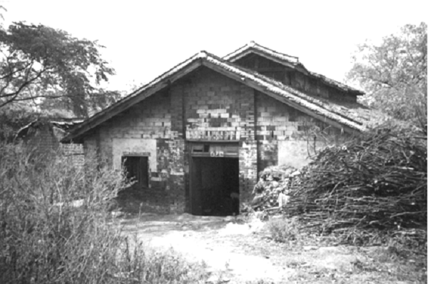 江西共产主义劳动大学新建分校食堂.png