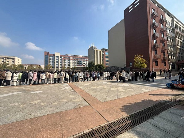 图片44.jpg 图片44.jpg