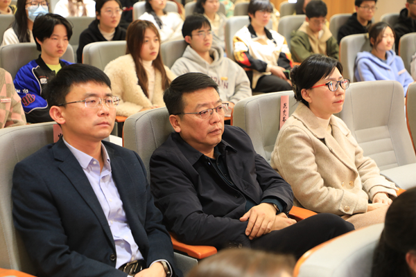 省宣领导_副本.jpg 省宣领导_副本.jpg