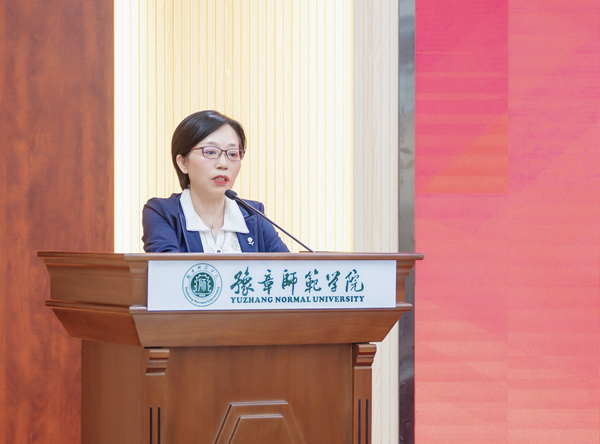 胡书记_副本.jpg 胡书记_副本.jpg