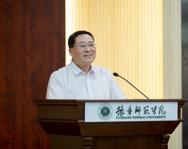 赵书记1.jpg 赵书记1.jpg