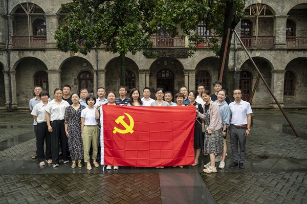 a3.jpg a3.jpg