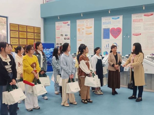 重庆4.jpg 重庆4.jpg