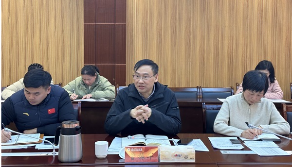 曾校长上传.jpg