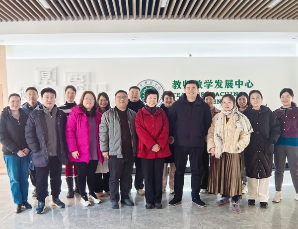 门口合照上传.jpg