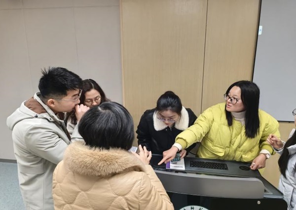 观摩上传.jpg