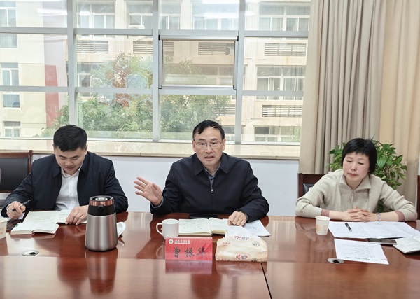 曾校长上传.jpg