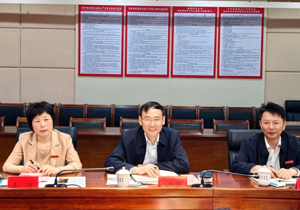 己方合影上传.jpg 己方合影上传.jpg