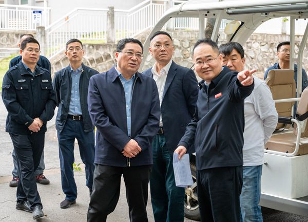 豫章师范学院评估检查工作 崇真通迅社 乐阳宜 (6)_副本.jpg 豫章师范学院评估检查工作 崇真通迅社 乐阳宜 (6)_副本.jpg