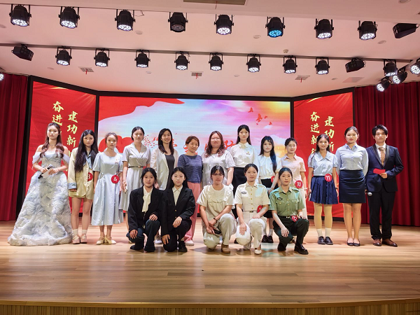 K:\2025年工作\1.团委工作\2.网站管理\1.新闻\28.爱我国防演讲比赛\1.png
