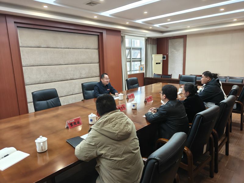 20251121吴校长与联谊党外代表人士座谈照片3_改后.jpg 20251121吴校长与联谊党外代表人士座谈照片3_改后.jpg
