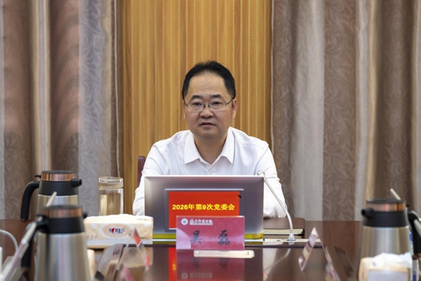单人照1_副本.jpg 单人照1_副本.jpg